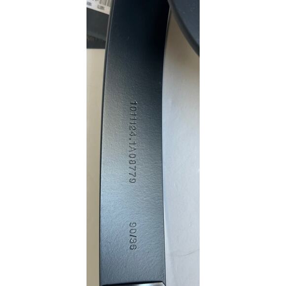 Versace Gold Buckle Black Calf Leather Belt 90 (36) Italy 1011124 NWT - Picture 14 of 14